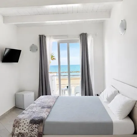 Carfagnini Rooms-2